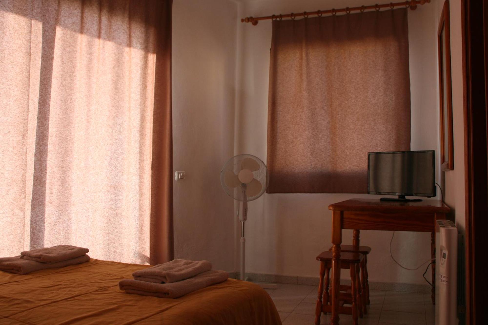 La Palma Hostel By Pension Central Fuencaliente de la Palma Room photo